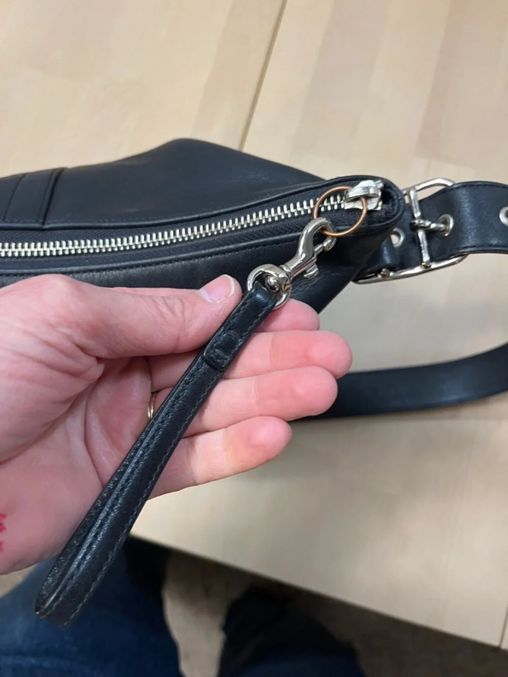 Vintage Coach Black Leather Legacy Slim Duffel 9325 Crossbody Shoulder Bag Purse